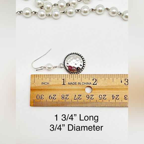 Pearl & Silver Disc Necklace & Earring Set, 30” No Clasp Glass Pearl Chain, NWT - Picture 5 of 6